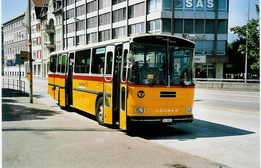 (049'101) - Flury, Balm - SO 20'031 - Saurer/Hess (ex P 24'233) am 18. August 2001 beim Hauptbahnhof Solothurn