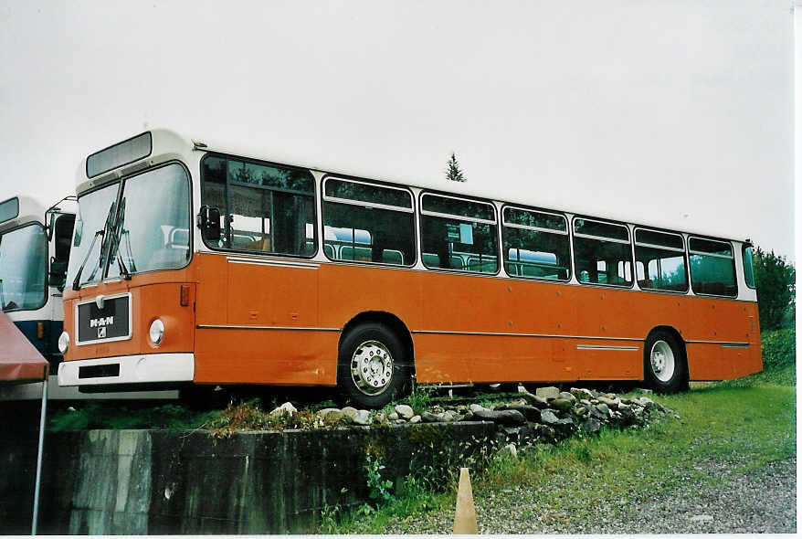 (049'824) - TL Lausanne - Nr. 356 - MAN am 23. September 2001 in Btzberg, Heiniger