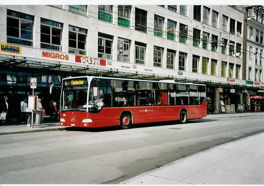 (049'921) - VB Biel - Nr. 120/BE 560'120 - Mercedes am 1. Oktober 2001 in Biel, Guisanplatz