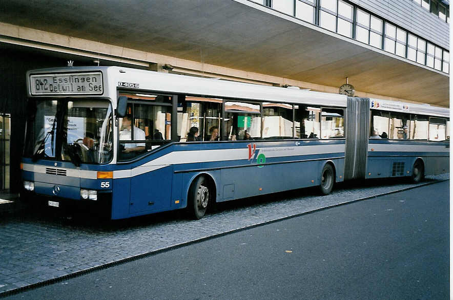 (050'026) - VZO Grningen - Nr. 55/ZH 331'455 - Mercedes am 6. Oktober 2001 beim Bahnhof Uster