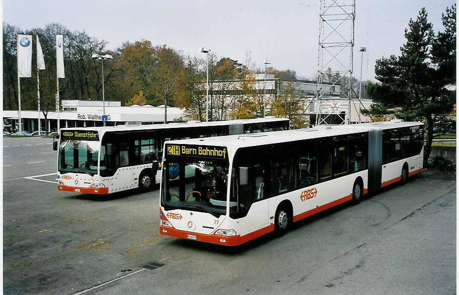 (050'625) - RBS Worblaufen - Nr. 77/BE 565'077 - Mercedes am 18. November 2001 in Worblaufen, Garage