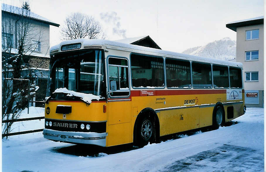 (050'908) - Schnider, Schpfheim - Saurer/R&J am 24. Dezember 2001 in Schpfheim, Garage