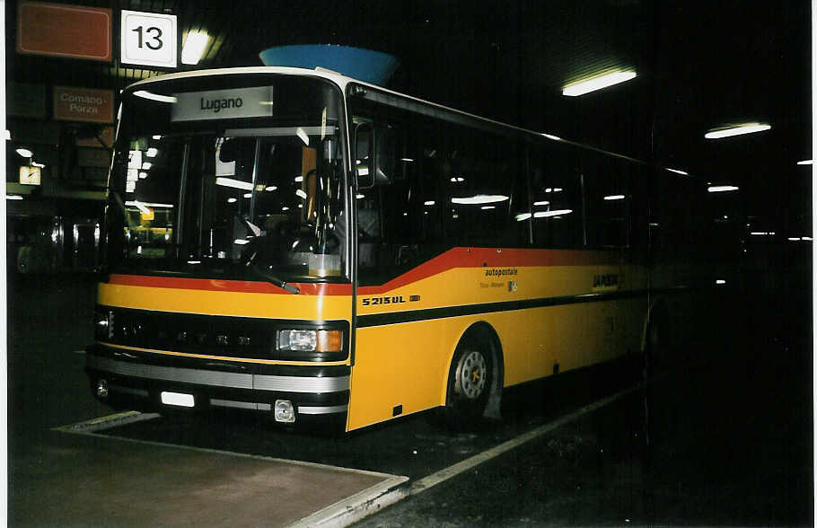 (051'215) - PTT-Regie - P 25'079 - Setra am 1. Januar 2002 in Lugano, Postautostation