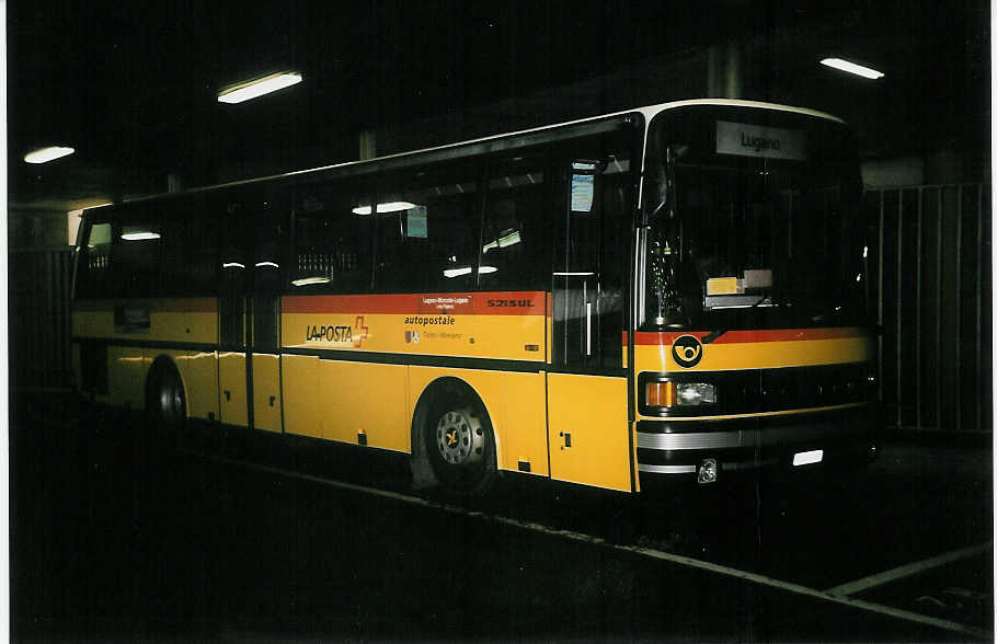 (051'218) - PTT-Regie - P 25'078 - Setra am 1. Januar 2002 in Lugano, Postautostation