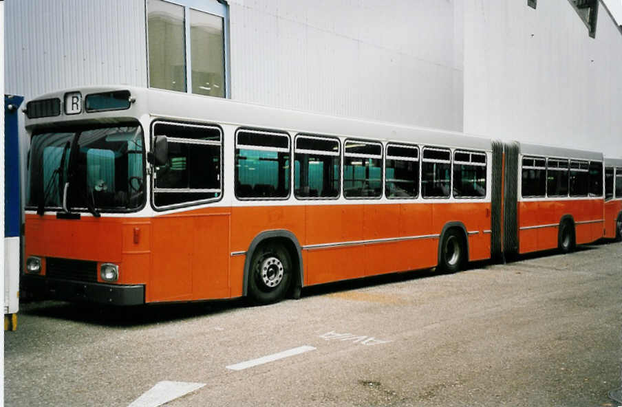 (051'530) - TPG Genve - Nr. 173 - Volvo/R&J am 7. Januar 2002 in Biel, BTR 