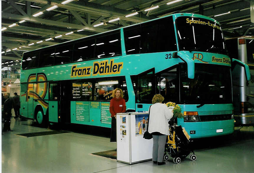 (051'635) - Dhler, Niederuzwil - Nr. 32/SG 31'988 - Setra am 19. Januar 2002 in Bern, Ferienmesse