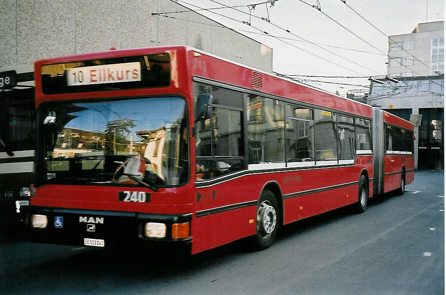 (051'923) - Bernmobil, Bern - Nr. 240/BE 513'240 - MAN am 4. Februar 2002 in Bern, Eigergarage