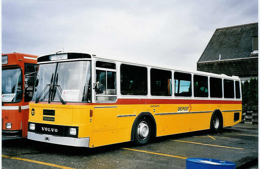 (052'207) - Brem, Wlflinswil - Nr. 2 - Volvo/Tscher am 23. Februar 2002 in Aegerten, Rattinbus