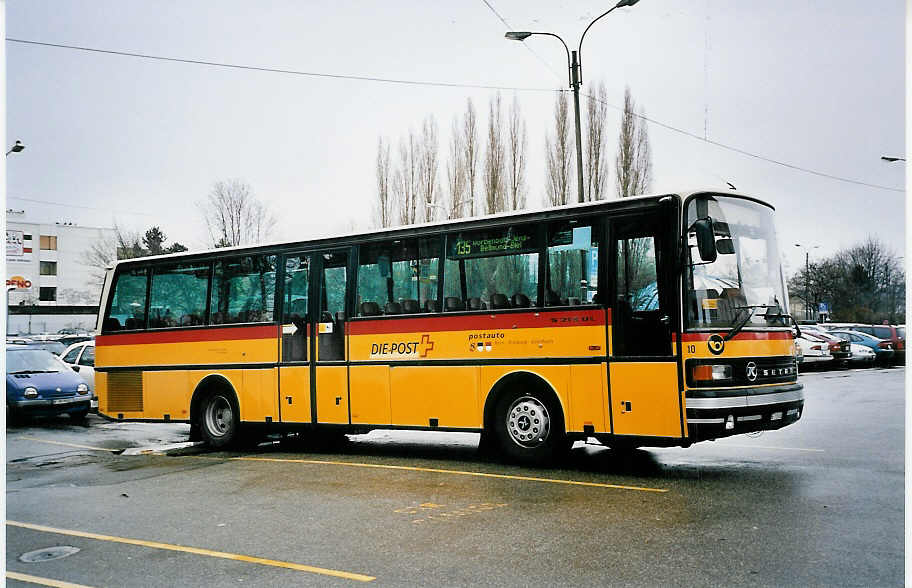 (052'208) - AVA Aarberg - Nr. 10/BE 112'610 - Setra am 2. Mrz 2002 in Biel, Kongresshaus