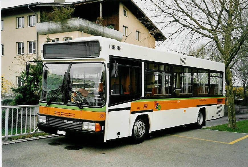 (052'511) - VZO Grningen - Nr. 35/ZH 282'038 - Neoplan (ex Schneider, Meilen Nr. 8) am 23. Mrz 2002 in Grningen, Garage