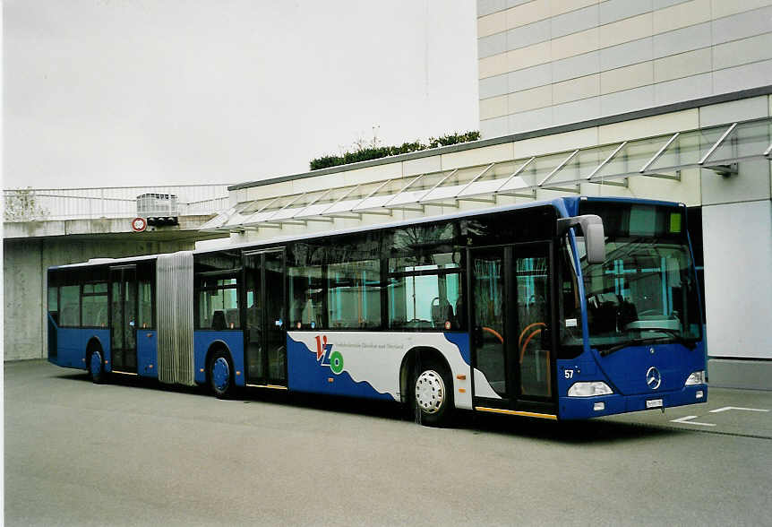 (052'516) - VZO Grningen - Nr. 57/ZH 595'785 - Mercedes am 23. Mrz 2002 in Grningen, Garage