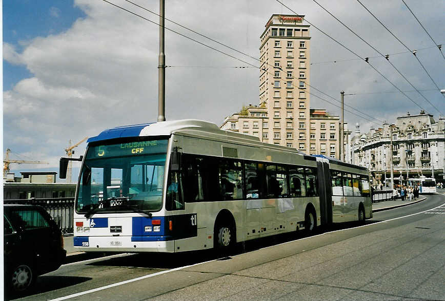 (053'115) - TL Lausanne - Nr. 558/VD 1656 - Van Hool am 19. April 2002 in Lausanne, Bel-Air