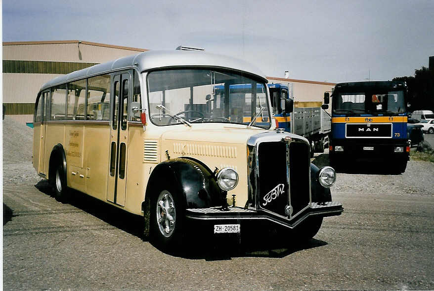 (053'719) - Gutjahr, Bubikon - Nr. 1/ZH 20'581 - FBW/FHS (ex AAGL Liestal; ex BLT Oberwil; ex Einwohnergemeinde, Dornach) am 15. Juni 2002 in Hinwil, AMP