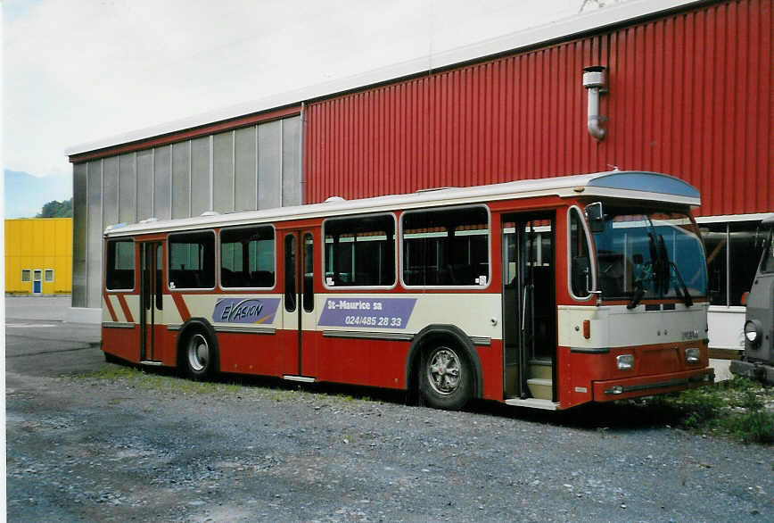 (054'922) - Evasion, St-Maurice - FBW/Hess (ex YSC Yverdon) am 23. Juli 2002 in St-Maurice, Garage