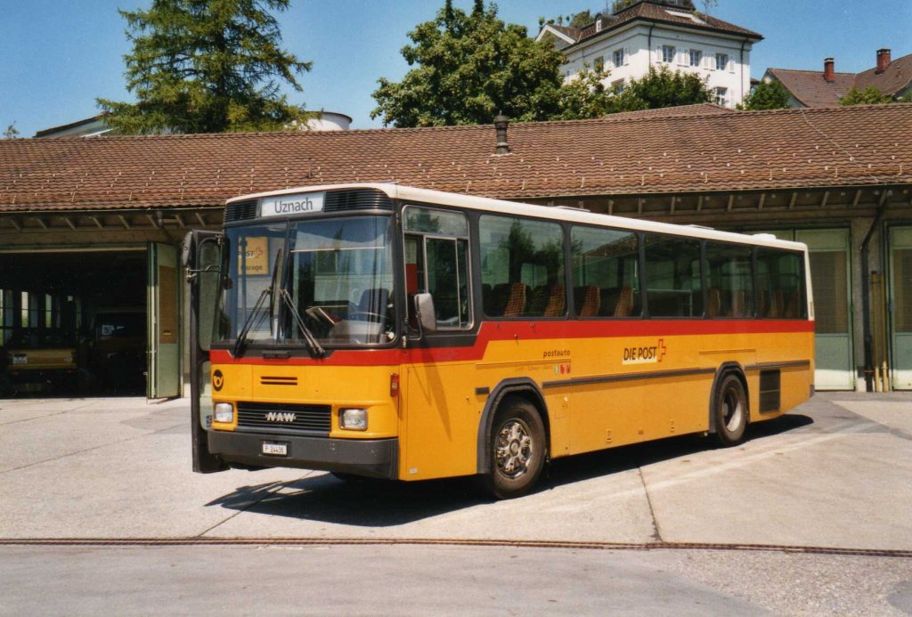 (055'106) - PTT-Regie - P 24'436 - NAW/Hess am 27. Juli 2002 in Uznach, Garage