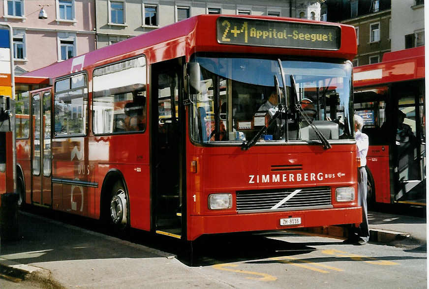 (055'125) - AHW Horgen - Nr. 1/ZH 8118 - Volvo/Hess am 27. Juli 2002 beim Bahnhof Wdenswil