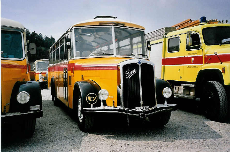 (055'703) - Pause, Horgen - ZH 643'802 - Saurer/Lauber (ex Kenzelmann, Zeneggen) am 31. August 2002 in Niederbipp, Saurertreffen