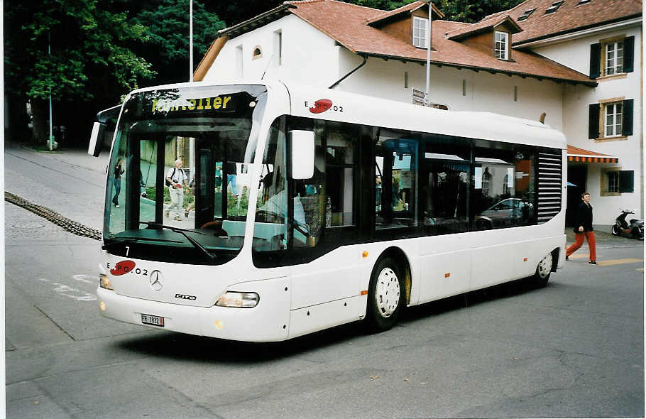 (055'907) - Expo.02, Biel - Nr. 7/FR 1832 - Mercedes am 31. August 2002 in Murten, Expo.02