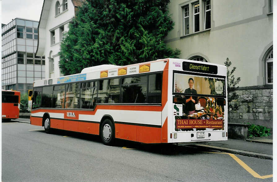 (056'009) - BBA Aarau - Nr. 145/AG 26'045 - MAN am 11. September 2002 beim Bahnhof Aarau