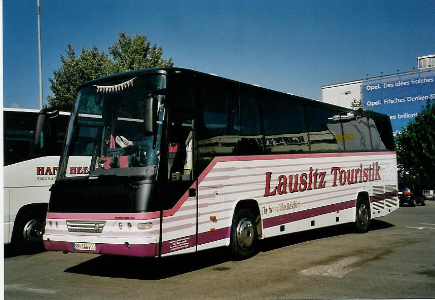 (056'304) - Aus Deutschland: Lausitz, Welzow - SPN-AA 200 - Drgmller am 30. September 2002 in Biel, Terminal B