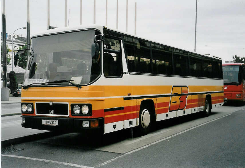 (056'721) - Bundesbus - BD 5330 - MAN am 9. Oktober 2002 in Wien, Westbahnhof