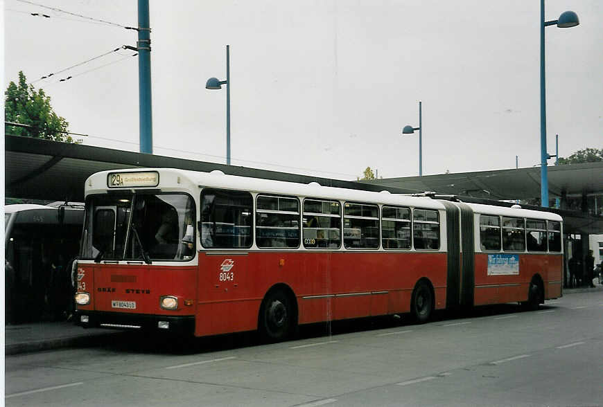 (056'809) - Wiener Linien - Nr. 8043/W 8043 LO - Grf/Steyr am 10. Oktober 2002 in Wien, Floridsdorf