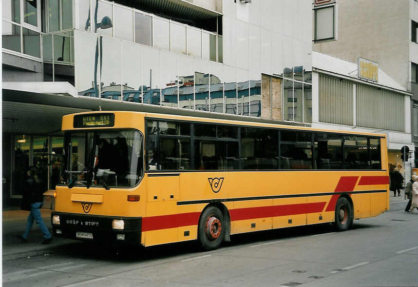 (056'817) - PostBus - BD 14'934 - Grf&Stift am 10. Oktober 2002 in Wien, Floridsdorf