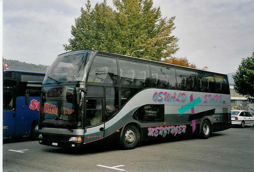 (056'922) - Staub, Menzingen - ZG 28'477 - Ayats am 12. Oktober 2002 in Biel, Terminal B