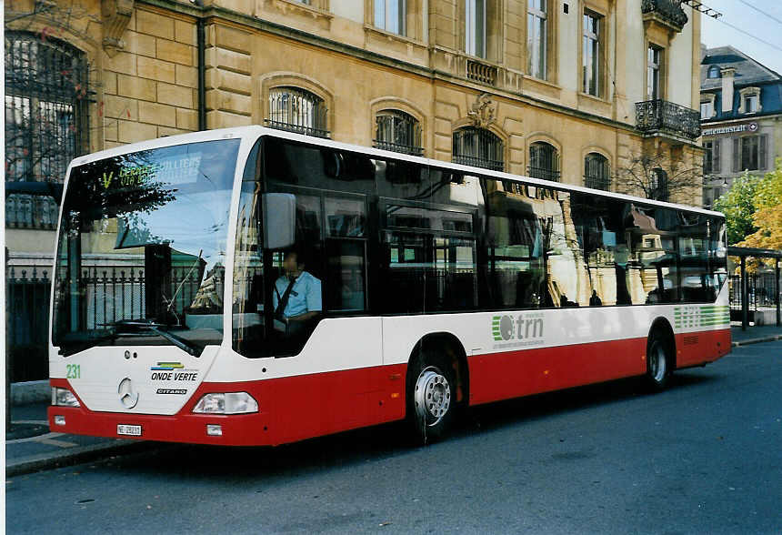 (057'021) - VR La Chaux-de-Fonds - Nr. 231/NE 28'231 - Mercedes am 20. Oktober 2002 in Neuchtel, Place Pury