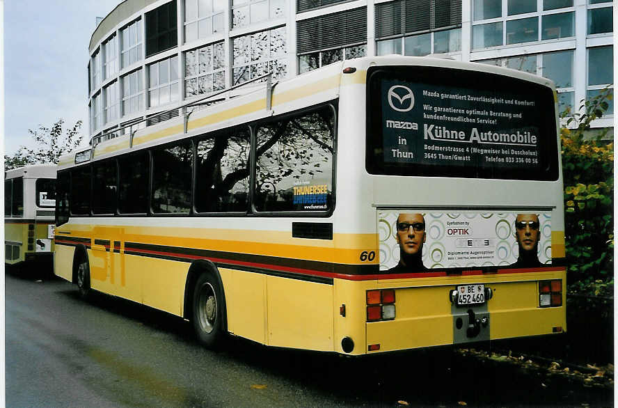 (057'313) - STI Thun - Nr. 60/BE 452'460 - Mercedes/R&J am 4. November 2002 bei der Schifflndte Thun