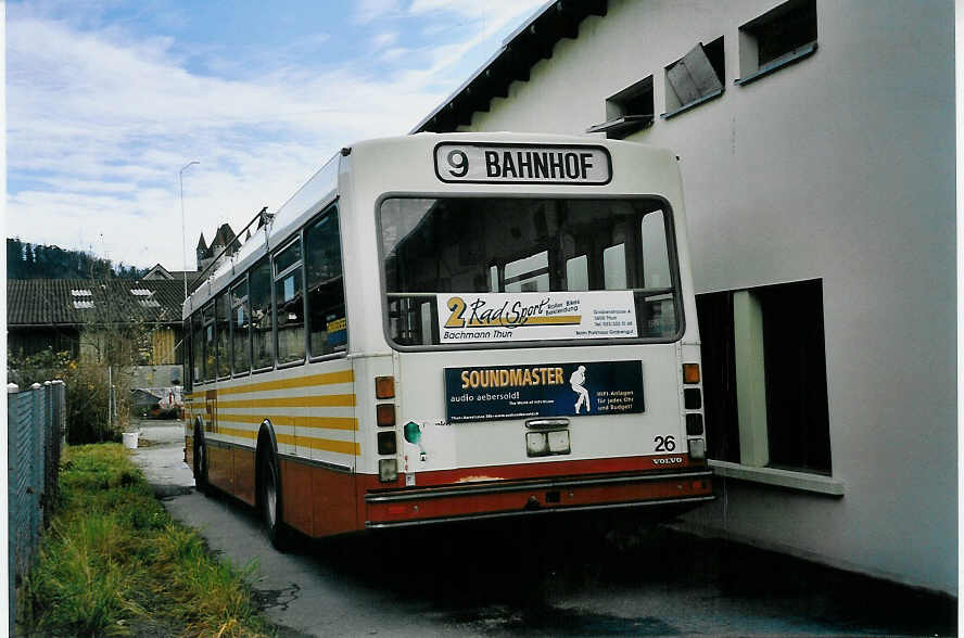 (057'524) - STI Thun - Nr. 26 - Volvo/R&J (ex SAT Thun Nr. 26) am 1. Dezember 2002 in Thun, Garage