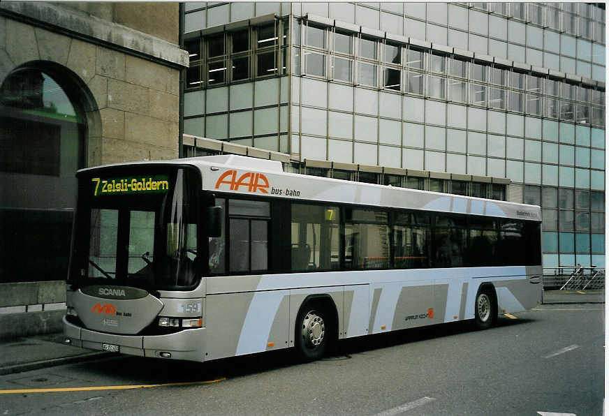 (057'806) - AAR bus+bahn, Aarau - Nr. 159/AG 351'450 - Scania/Hess am 27. Dezember 2002 beim Bahnhof Aarau