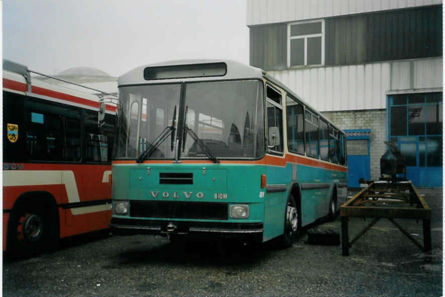 (057'835) - GFM Fribourg - Nr. 81 - Volvo/Hess am 27. Dezember 2002 in Biel, BTR