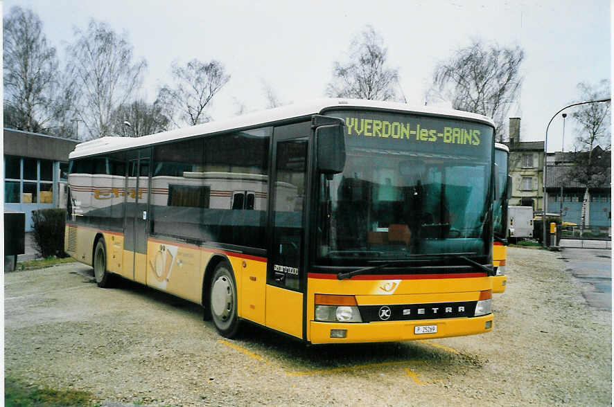 (058'004) - PTT-Regie - P 25'269 - Setra am 29. Dezember 2002 in Yverdon, Garage