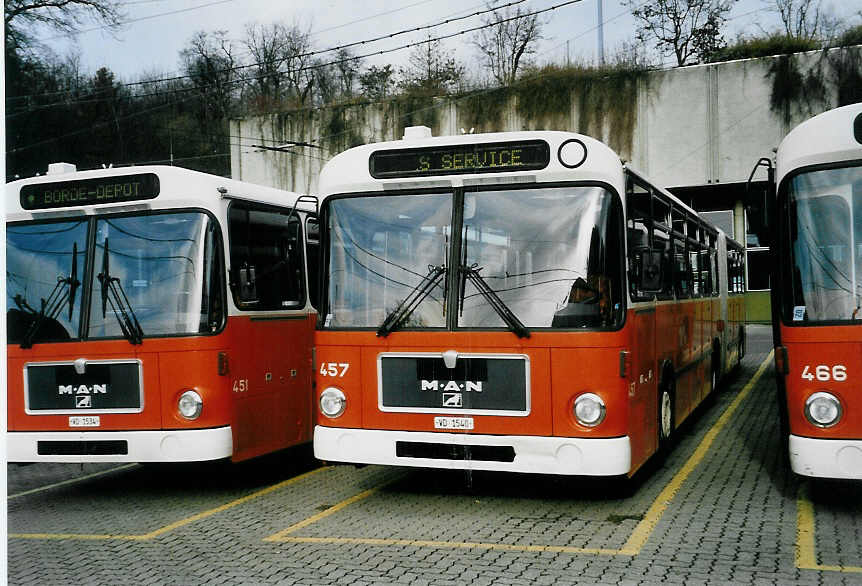 (058'329) - TL Lausanne - Nr. 457/VD 1540 - MAN am 1. Januar 2003 in Lausanne, Dpt Borde