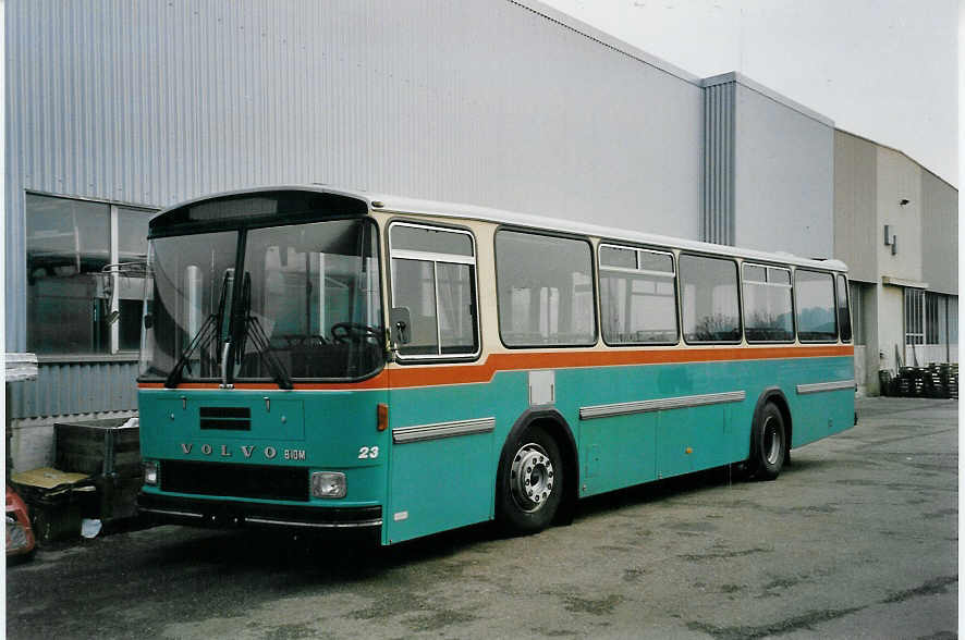 (058'522) - GFM Fribourg - Nr. 23 - Volvo/Hess am 18. Januar 2003 in Biel, BTR