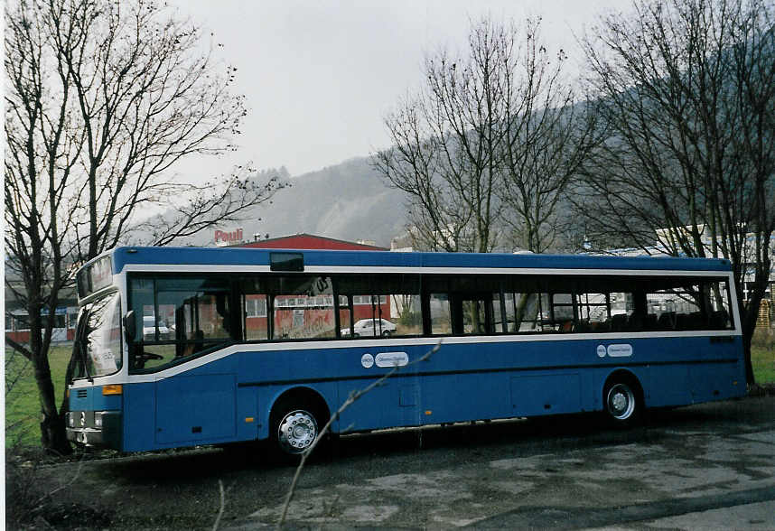 (058'533) - Gut, Binz - Nr. 12 - Mercedes am 18. Januar 2003 in Biel, Rattinbus