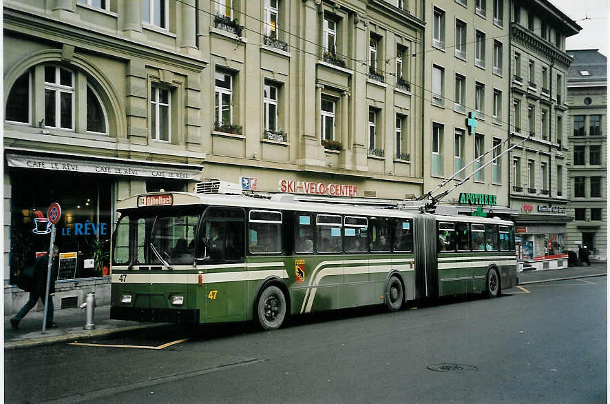 (058'605) - SVB Bern - Nr. 47 - FBW/Gangloff Gelenktrolleybus am 20. Januar 2003 in Bern, Hirschengraben