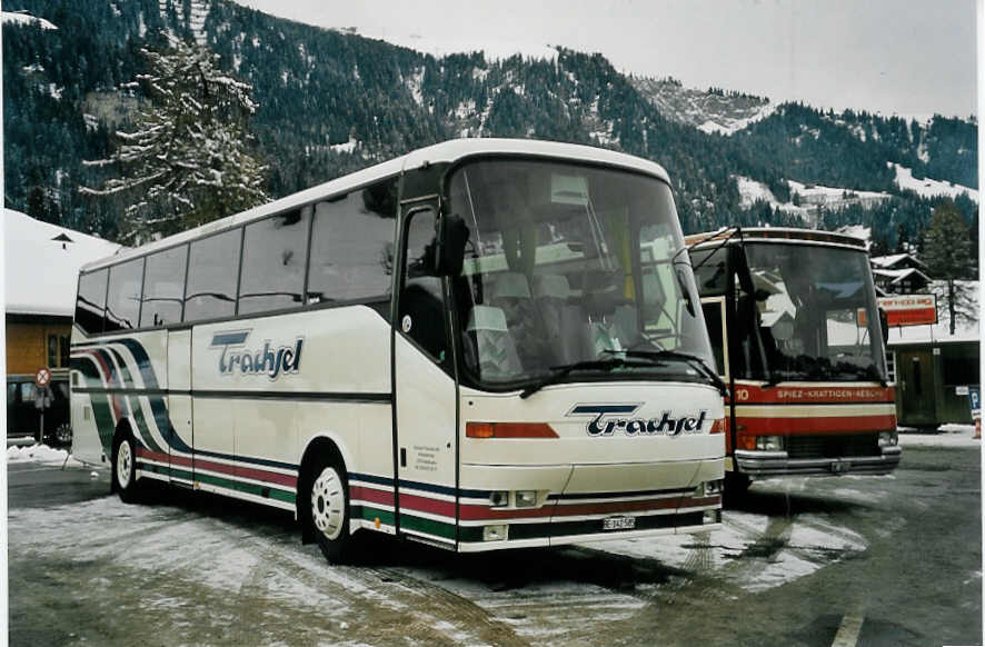 (058'629) - Trachsel, Adelboden - BE 142'585 - Bova am 26. Januar 2003 in Adelboden, Wendeplatz