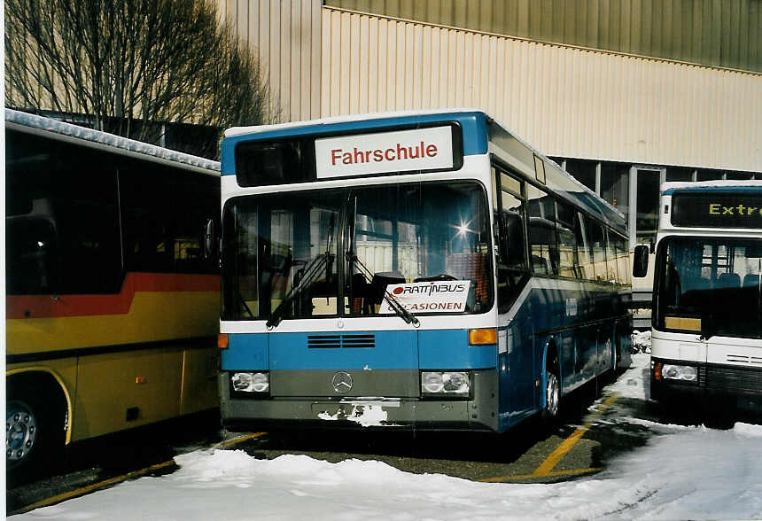 (058'702) - Gut, Binz - Nr. 12 - Mercedes am 1. Februar 2003 in Biel, Rattinbus