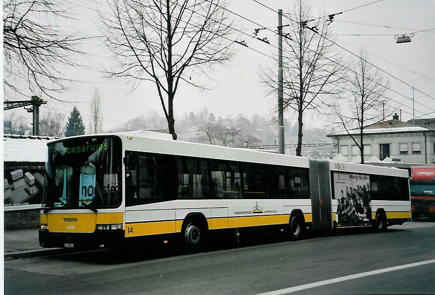 (058'733) - VBSH Schaffhausen - Nr. 14/SH 38'014 - Volvo/Hess am 20. Februar 2003 beim Bahnhof Schaffhausen