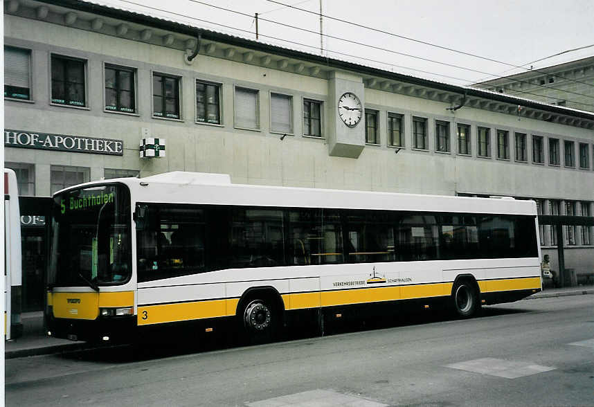 (058'802) - VBSH Schaffhausen - Nr. 3/SH 38'003 - Volvo/Hess am 20. Februar 2003 beim Bahnhof Schaffhausen