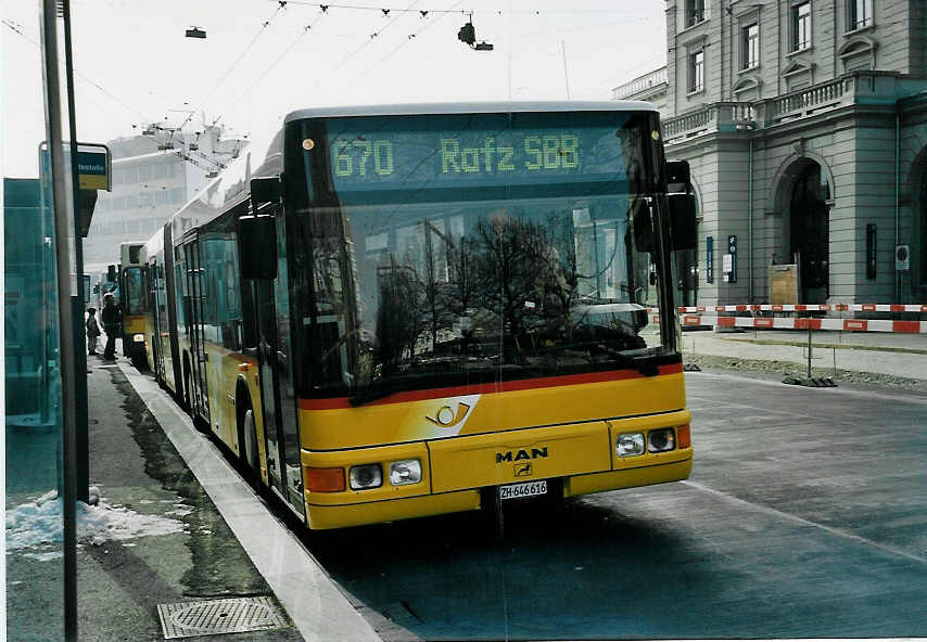 (058'929) - Moser, Flaach - Nr. 1/ZH 646'616 - MAN am 20. Februar 2003 beim Hauptbahnhof Winterthur