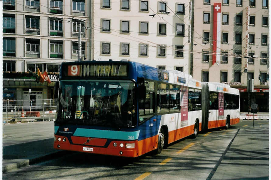 (059'234) - TPG Genve - Nr. 364/GE 96'796 - Volvo am 16. Mrz 2003 beim Bahnhof Genve