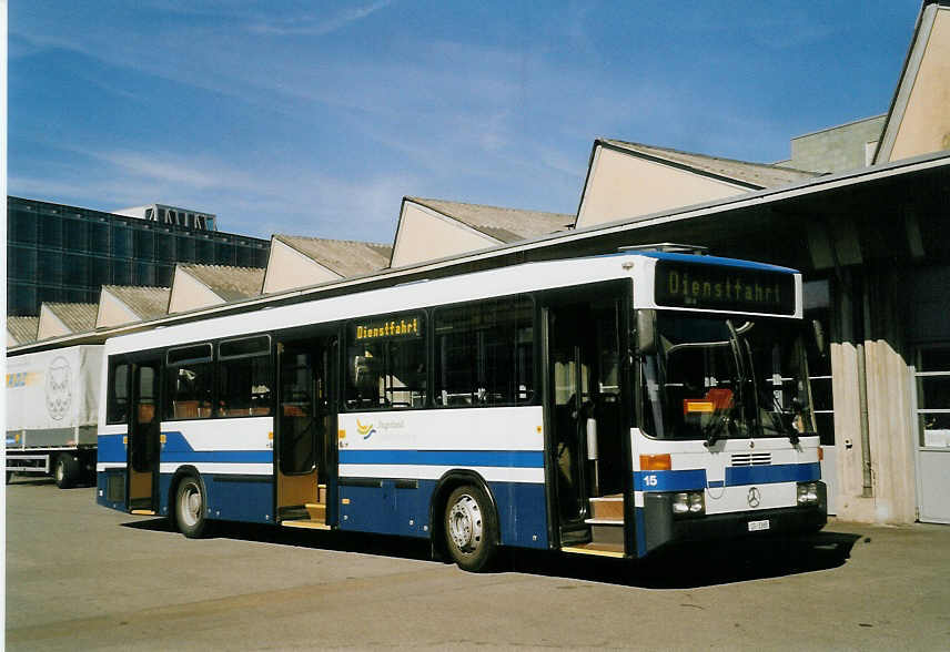 (061'112) - ZVB Zug - Nr. 15/ZG 3365 - Mercedes/Hess am 21. Juni 2003 in Zug, Garage