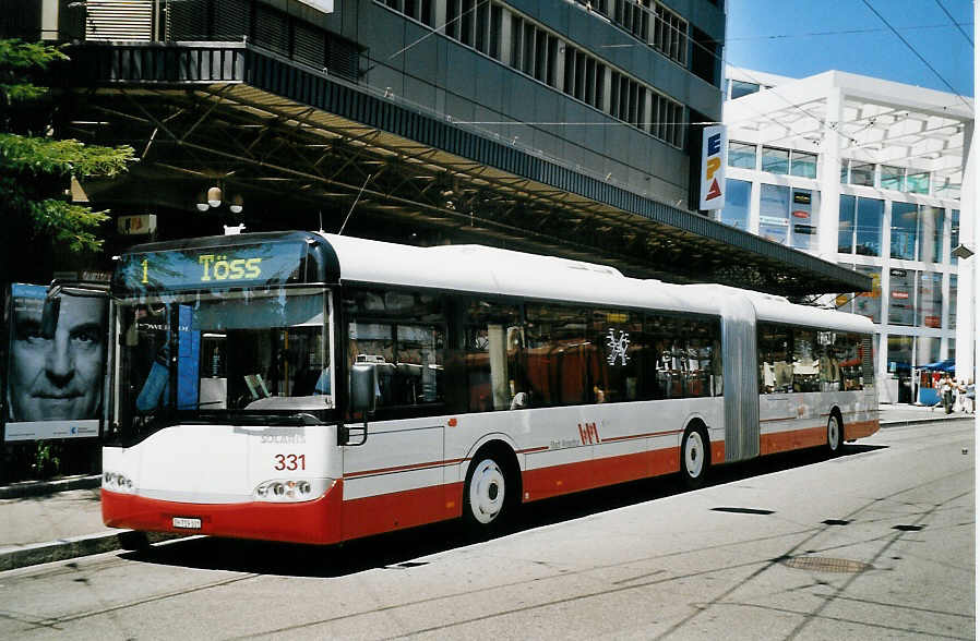 (061'717) - WV Winterthur - Nr. 331/ZH 719'331 - Solaris am 19. Juli 2003 beim Hauptbahnhof Winterthur