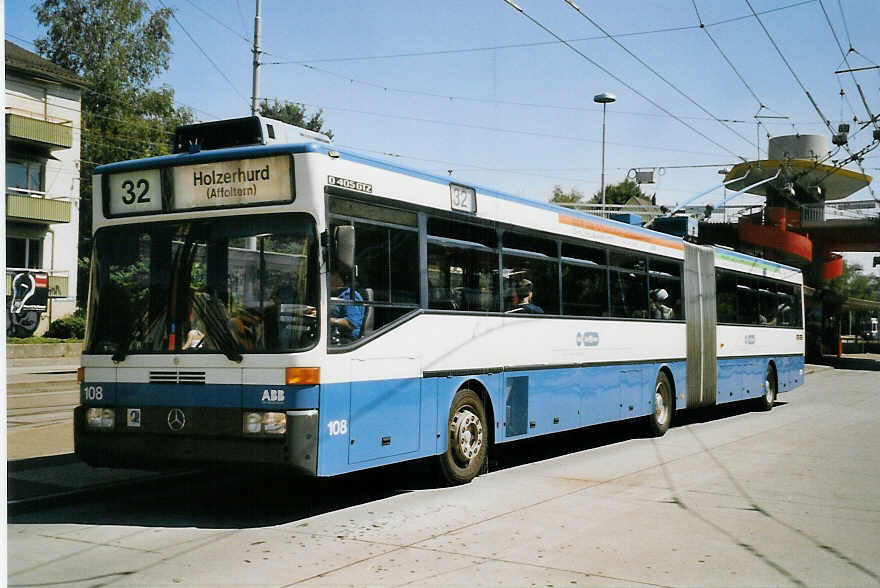 (061'802) - VBZ Zrich - Nr. 108 - Mercedes Gelenktrolleybus am 19. Juli 2003 in Zrich, Bucheggplatz