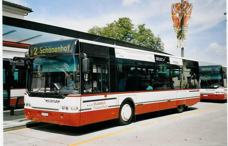 (061'925) - PostAuto Thurgau-Schaffhausen - Nr. 76/TG 158'100 - Neoplan (ex P 23'206) am 25. Juli 2003 beim Bahnhof Frauenfeld