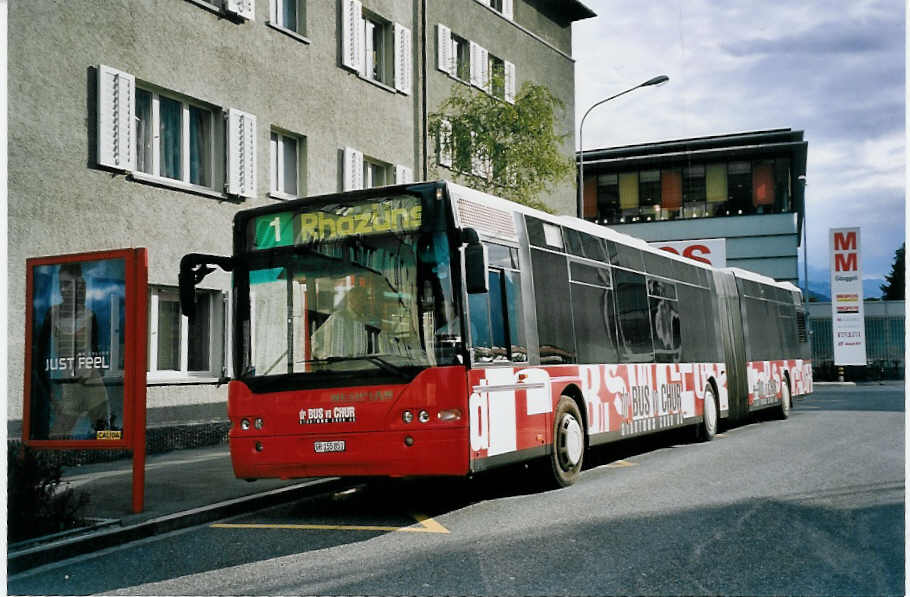 (062'206) - SBC Chur - Nr. 51/GR 155'851 - Neoplan am 29. Juli 2003 in Chur, Post 1