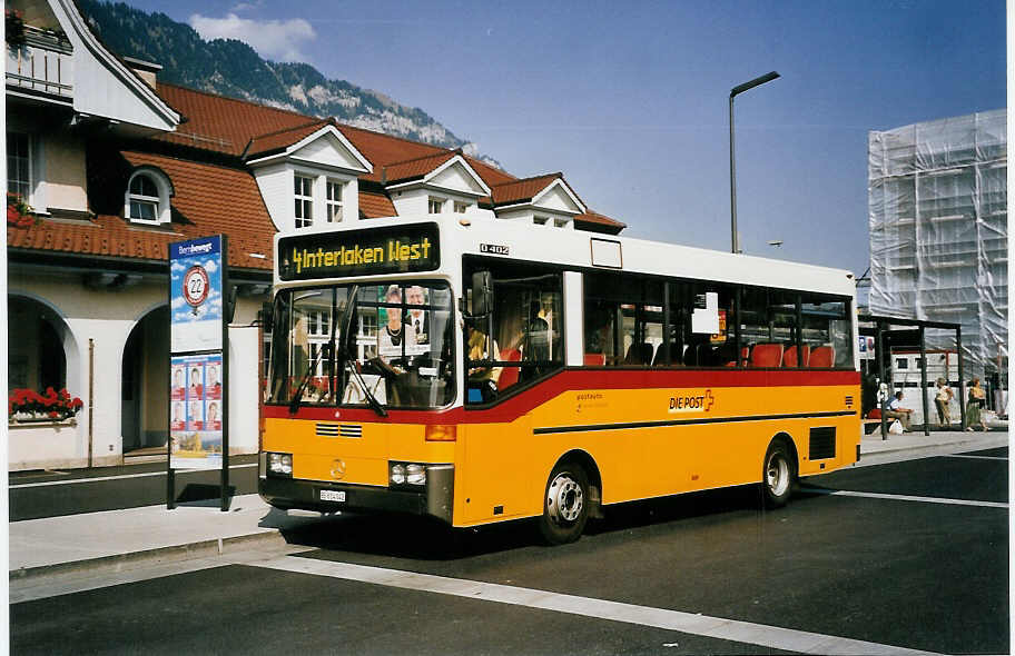 (063'506) - PostAuto Berner Oberland - BE 614'042 - NAW/Gppel (ex P 23'002; ex Selfors, Meiringen; ex 22'020; ex Meray, Delmont; ex LVB Lenk) am 22. September 2003 beim Bahnhof Interlaken Ost